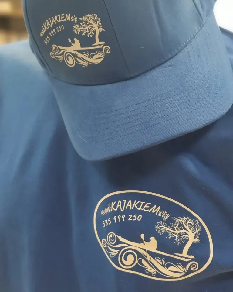 koszulki czapki snapback z nadrukiem